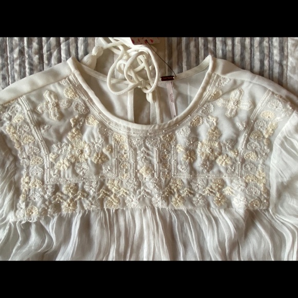 FREE PEOPLE BLOUSE - Picture 3 of 3